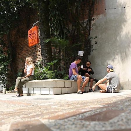 Charlie Palace Hostel Medellin Exterior photo